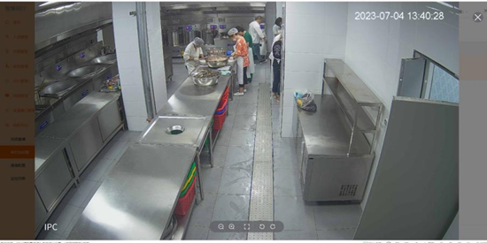 走進(jìn)智慧食堂后廚,明廚亮灶打造放心餐飲