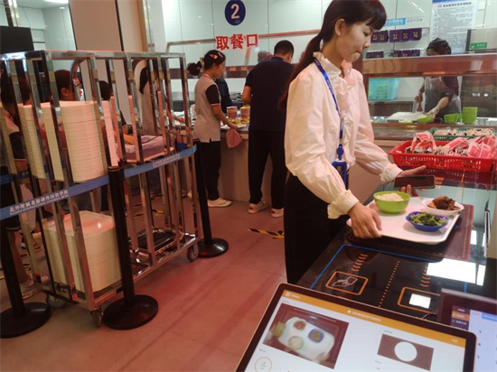 校企智慧食堂預(yù)定餐系統(tǒng)丨輕松預(yù)定，健康餐飲